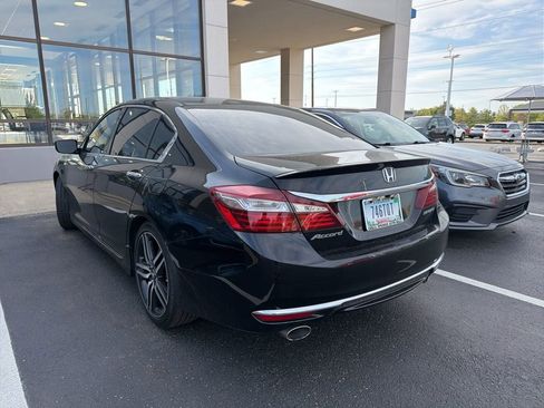 Used 2017 Honda Accord Sport image 2