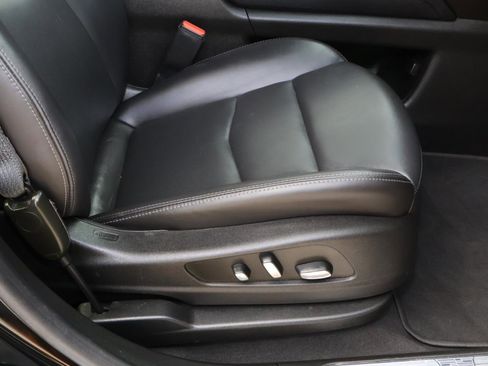 Used 2023 Cadillac XT5 Sportv w/ Technology Package image 24