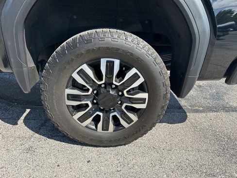 Used 2025 GMC Sierra 2500 Denali Ultimate image 25