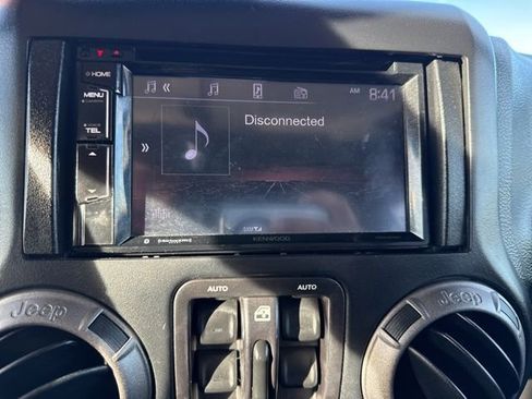 Used 2018 Jeep Wrangler Unlimited Sport S image 12