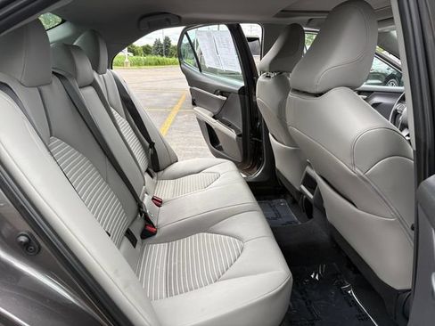 Used 2023 Toyota Camry SE w/ Convenience Package FWD image 16