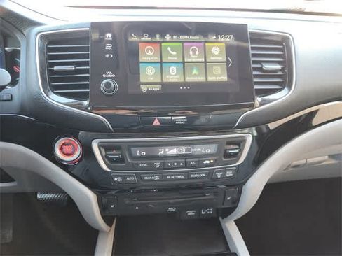 Used 2020 Honda Pilot Touring image 16