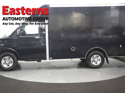 Used 2017 Chevrolet Express 3500 RWD image 56