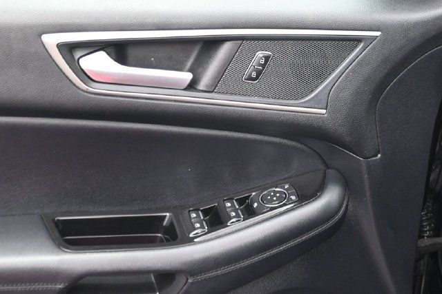 Used 2020 Ford Edge SEL FWD image 14