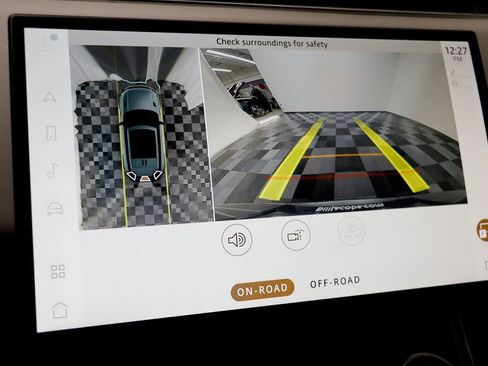 Used 2023 Land Rover Range Rover Sport SE image 12