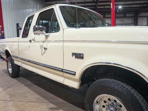 Used 1993 Ford F150 XL AWD/4WD image 23