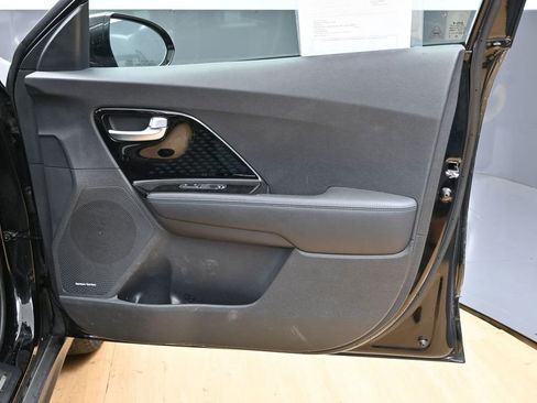 Used 2022 Kia Niro EX Premium FWD image 36