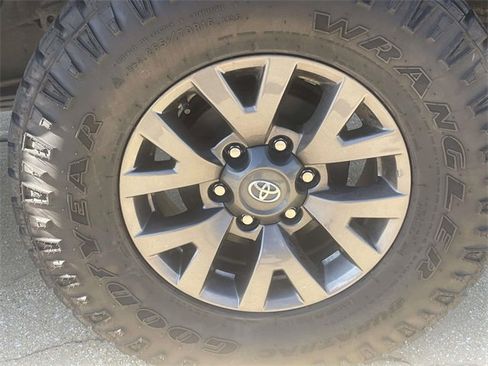 Used 2023 Toyota Tacoma SR5 image 7