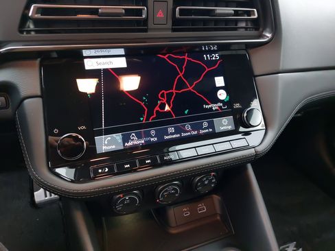 Used 2024 Nissan Z Performance w/ Floor Mat Package image 18