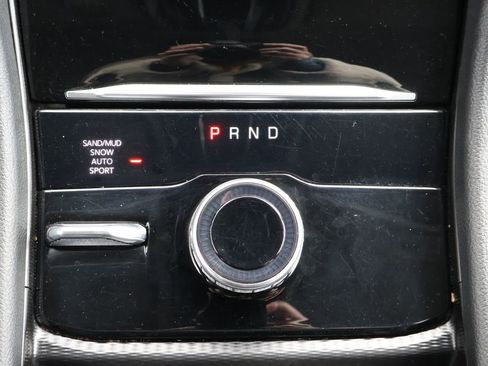 Used 2024 Jeep Grand Cherokee Limited image 21