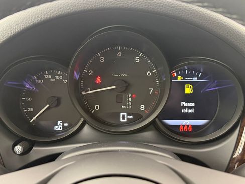 New 2026 Porsche Macan AWD/4WD image 17