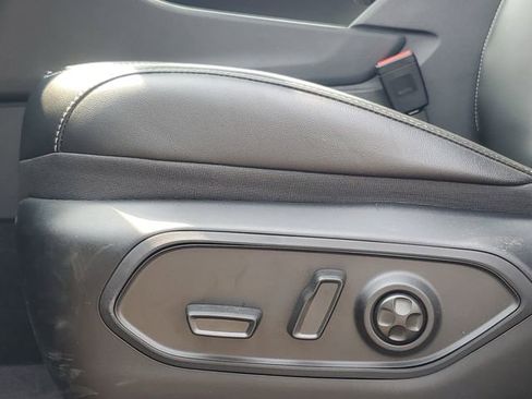 Used 2025 Jeep Grand Cherokee Limited 4xe image 13