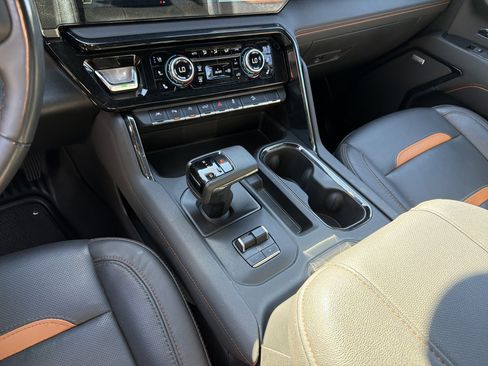 Used 2024 GMC Sierra 1500 AT4 w/ Technology Package image 32