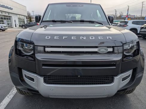 Used 2025 Land Rover Defender 110 S AWD/4WD image 8