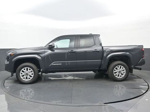 Used 2026 Toyota Tacoma SR5 RWD image 7