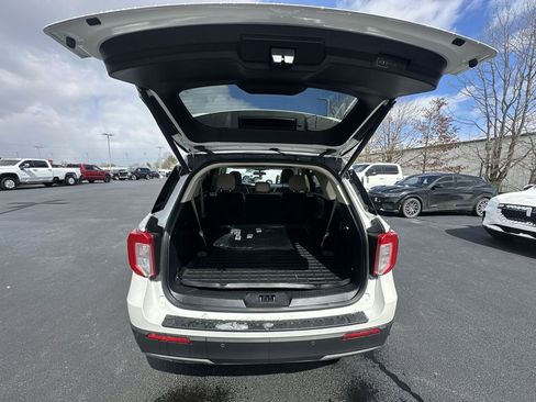 Used 2022 Ford Explorer XLT w/ Equipment Group 202A image 29
