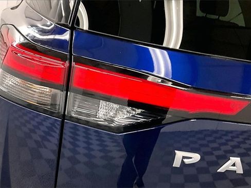 Used 2024 Nissan Pathfinder SV image 32