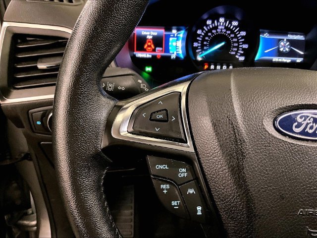 Used 2022 Ford Edge Titanium w/ Equipment Group 301A AWD/4WD image 17