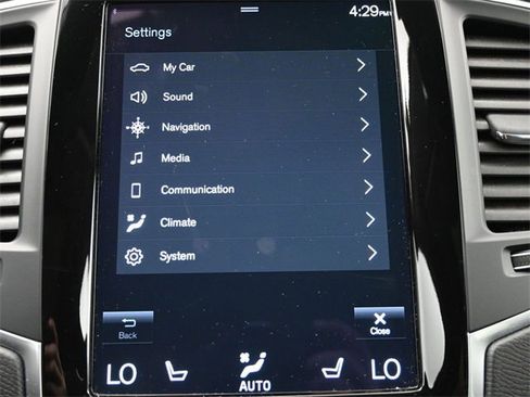 Used 2022 Volvo XC90 T6 Momentum w/ Climate Package image 19