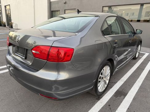 Used 2011 Volkswagen Jetta SEL image 7