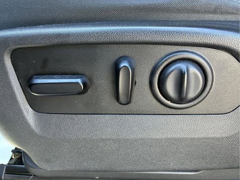 Used 2019 Chevrolet Silverado 1500 RST AWD/4WD image 17