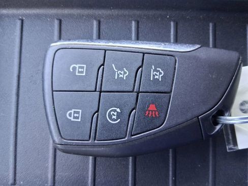 Used 2024 GMC Yukon XL SLT RWD image 14