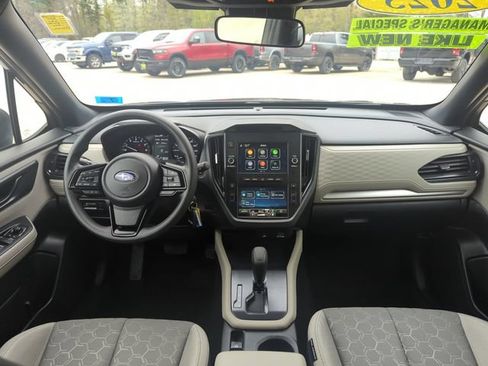 Certified 2025 Subaru Forester AWD/4WD image 17