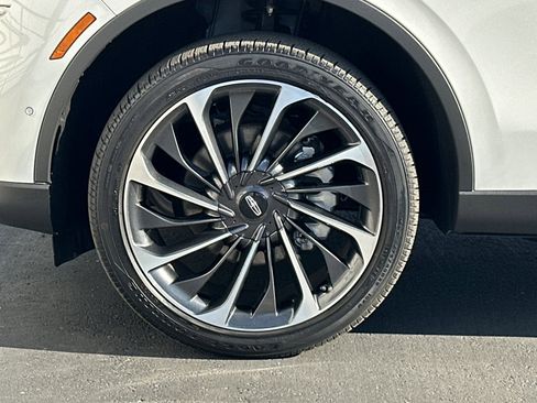 Certified 2023 Lincoln Aviator Reserve w/ Equipment Group 201A image 27