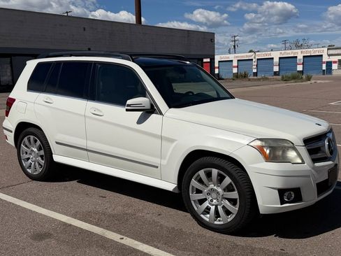 Used 2010 Mercedes-Benz GLK 350 4MATIC image 1