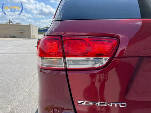 Used 2016 Kia Sorento EX image 16