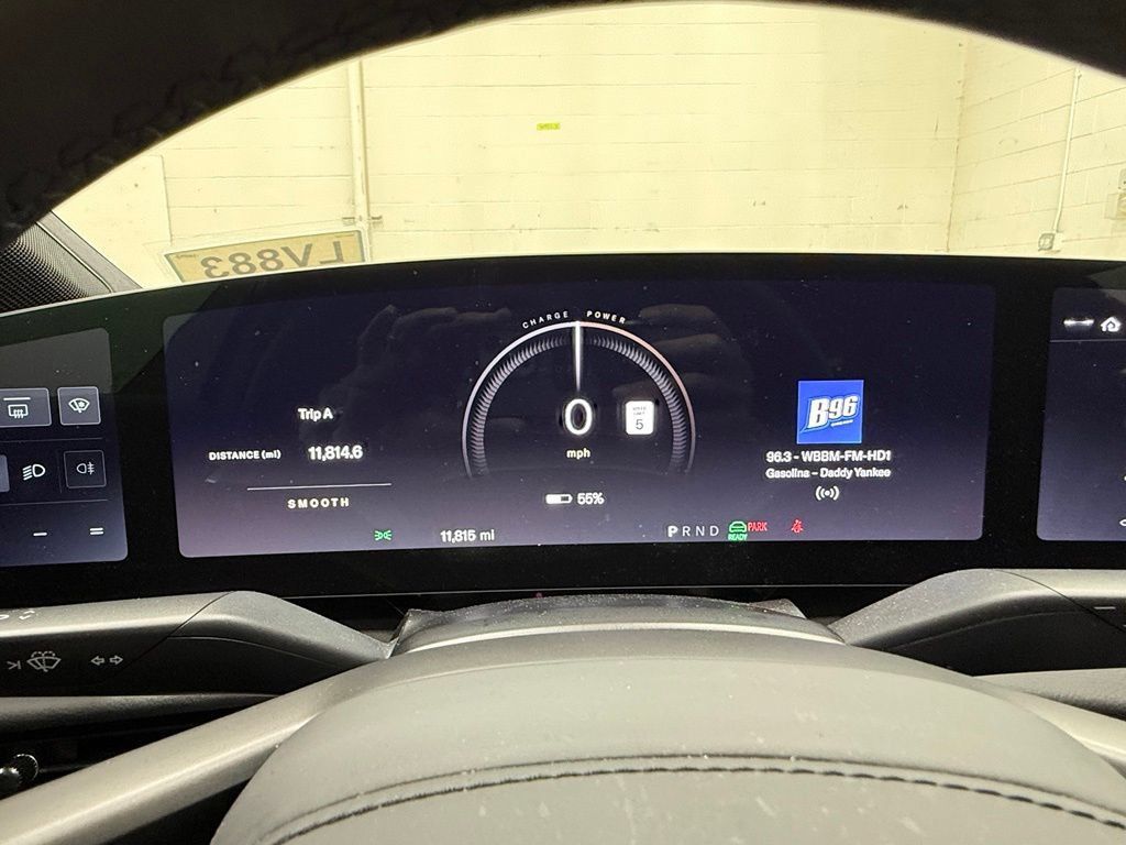 Used 2024 Lucid Air Touring AWD/4WD image 36
