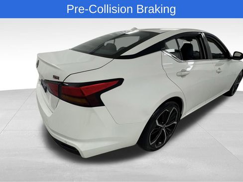 Used 2024 Nissan Altima 2.5 SR FWD image 3