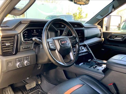 Used 2024 GMC Sierra 2500 AT4 w/ Technology Package image 16
