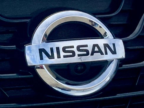 Used 2018 Nissan Murano SV image 17