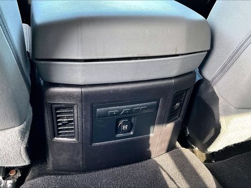 Used 2017 RAM 1500 Big Horn AWD/4WD image 34
