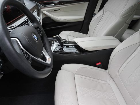Certified 2023 BMW 540i xDrive w/ Executive Package AWD/4WD image 11