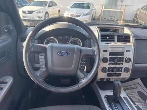 Used 2010 Ford Escape XLT image 14