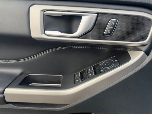 Used 2023 Ford Explorer XLT w/ Class IV Trailer Tow Package image 10