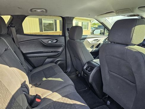 Used 2019 Chevrolet Blazer LT FWD image 24