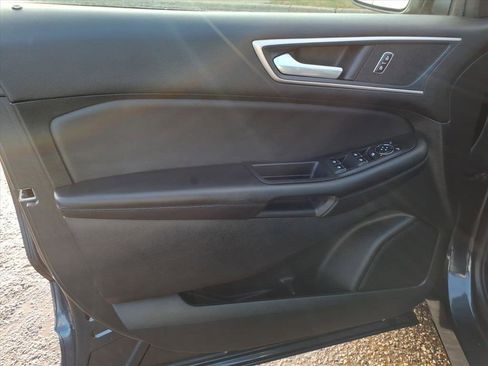 Used 2024 Ford Edge SEL w/ Convenience Package image 12