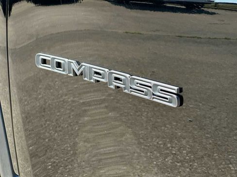 Used 2026 Jeep Compass Latitude image 15