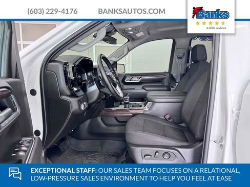 Certified 2025 GMC Sierra 1500 Elevation w/ Preferred Package image 8