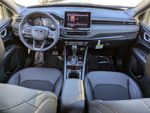 New 2026 Jeep Compass Latitude AWD/4WD image 15