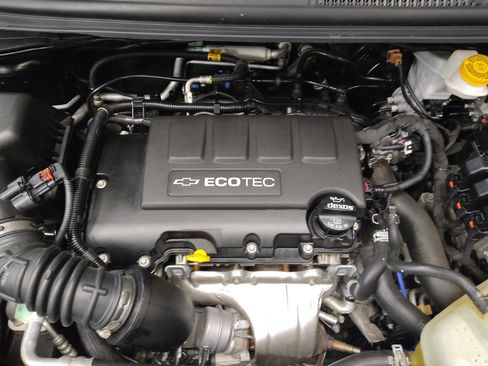 Used 2020 Chevrolet Sonic LT FWD image 30