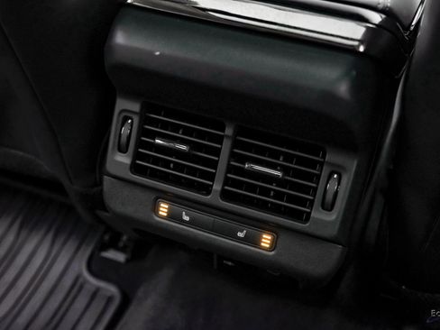 Used 2024 Land Rover Range Rover Evoque Dynamic SE image 71