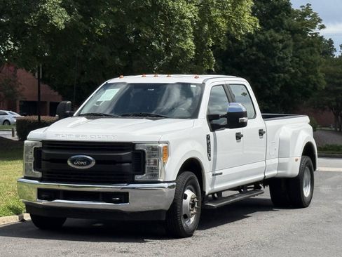 Used 2017 Ford F350 XL w/ Power Equipment Group RWD image 3