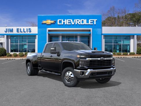 New 2026 Chevrolet Silverado 3500 LT w/ All Star Edition image 2