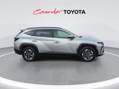Used 2025 Hyundai Tucson SEL FWD image 9