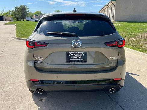 Used 2025 MAZDA CX-5 Carbon Edition image 4