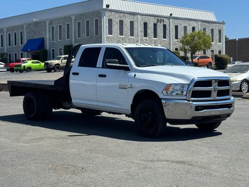 Used 2017 RAM 3500 Tradesman w/ Chrome Appearance Group AWD/4WD image 3
